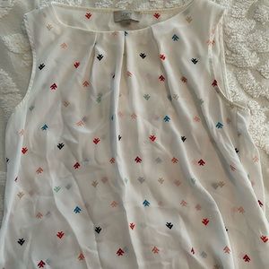 Loft Sleeveless White Top with Geometric Design